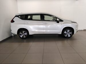 Mitsubishi Xpander Side View