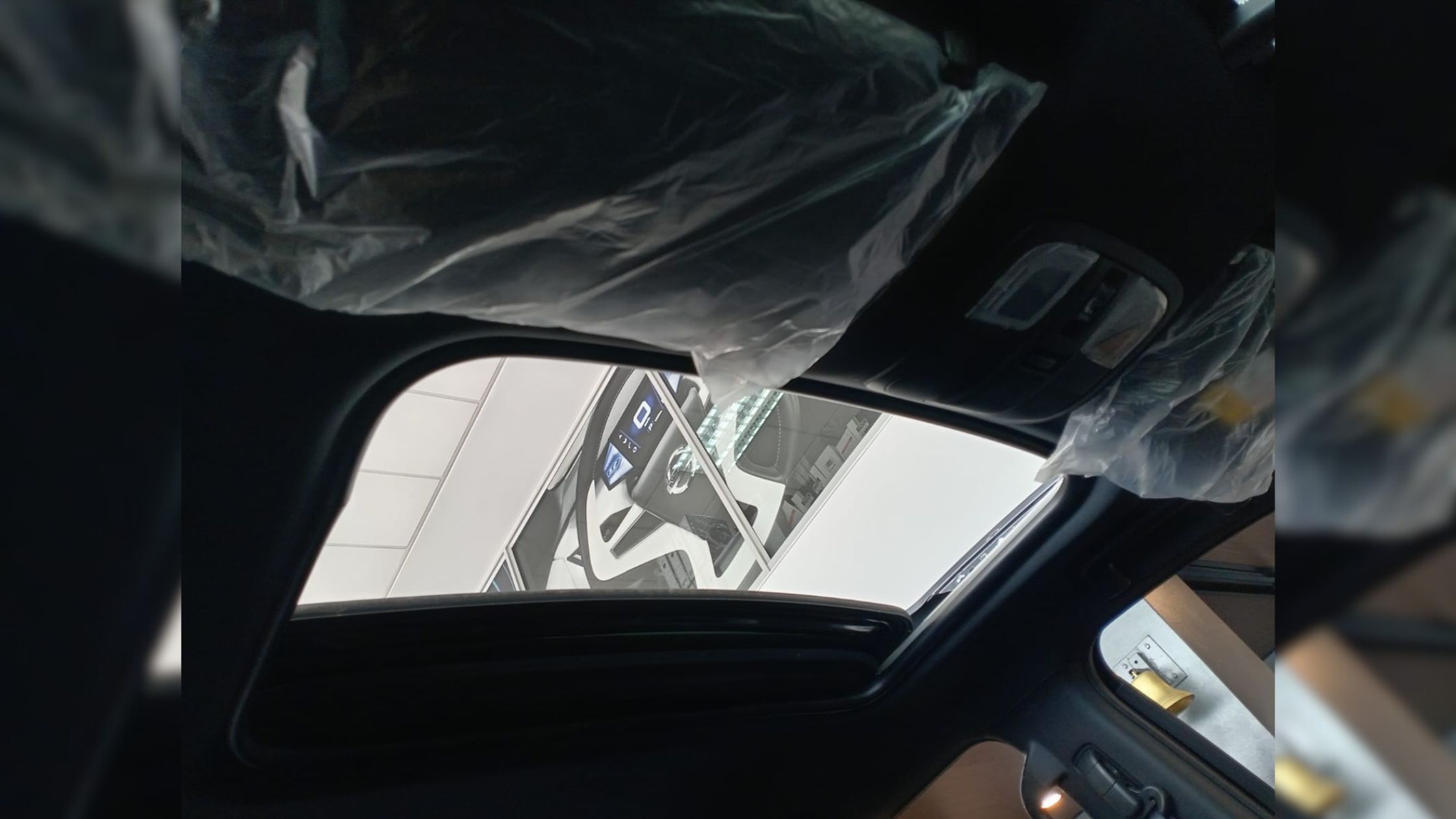 Mitsubishi Pajero Sunroof