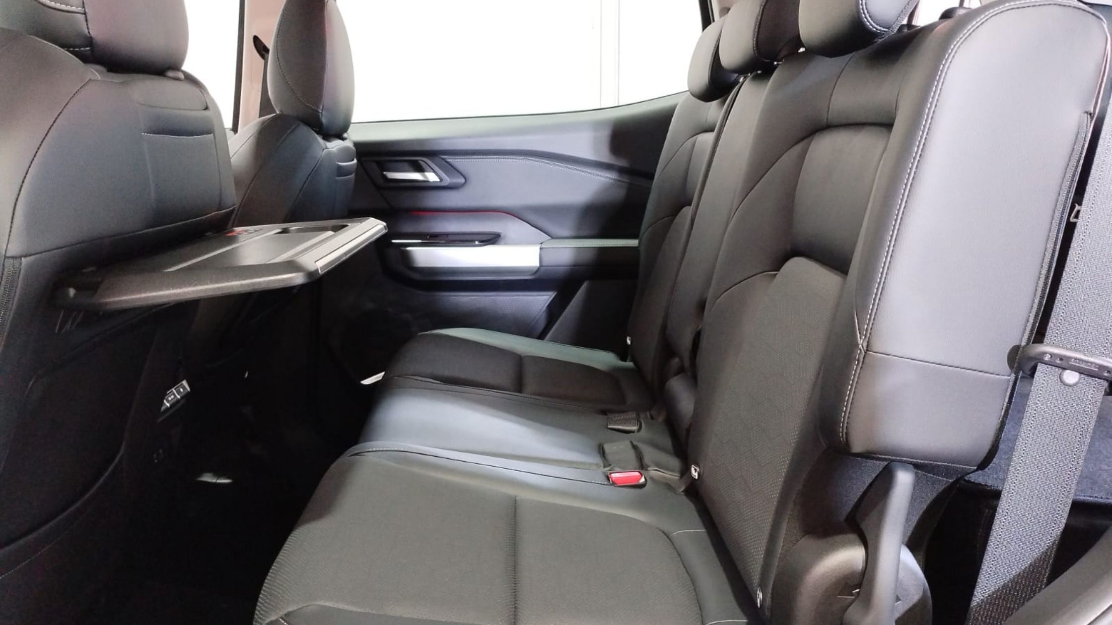 Mitsubishi Destination - Space for the Moments That Matter